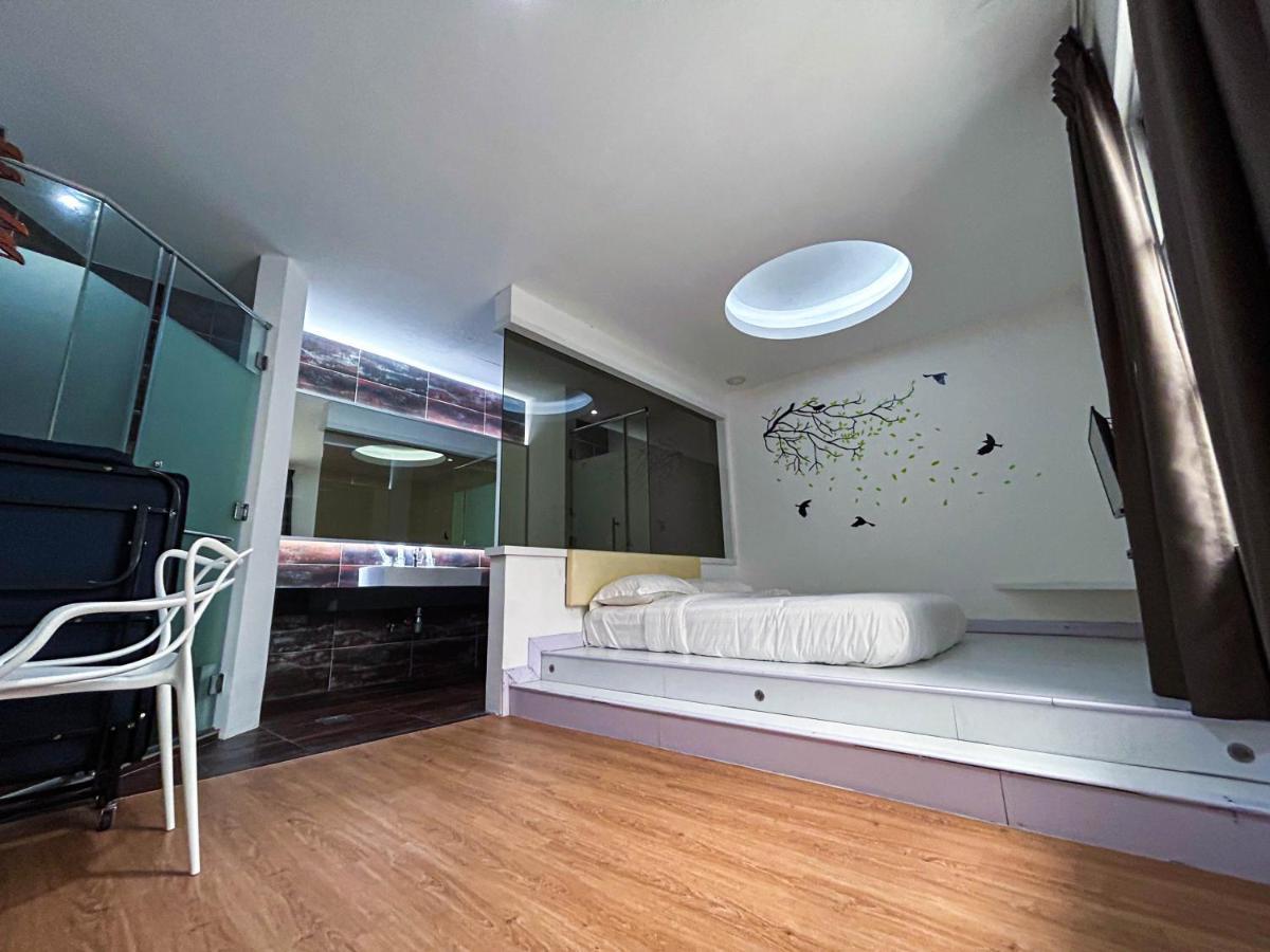 Cel Hotel 2*